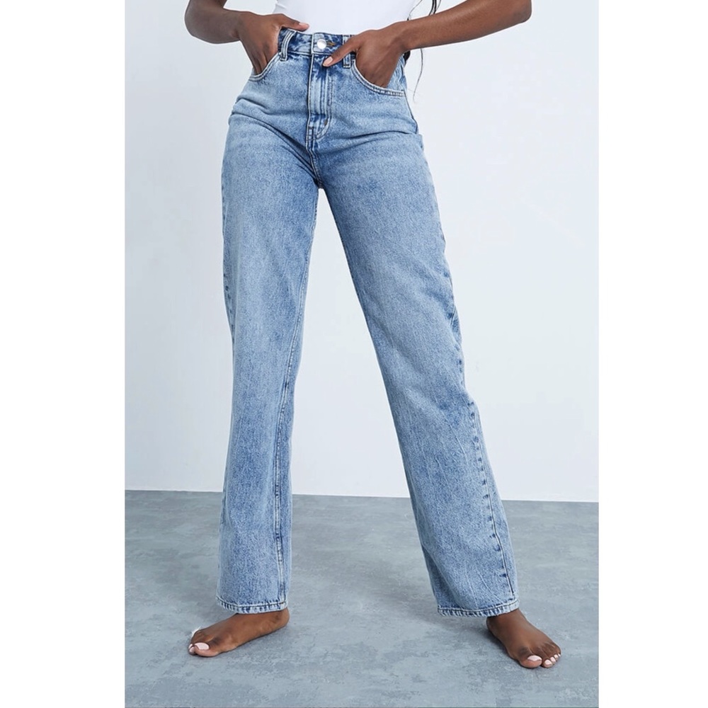 NWT 90’s High Rise Straight Leg Jeans